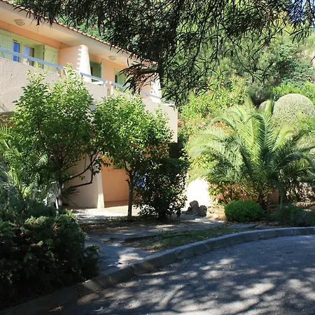 Apartment Club Mmv Le Domaine De La Pinede Le Lavandou