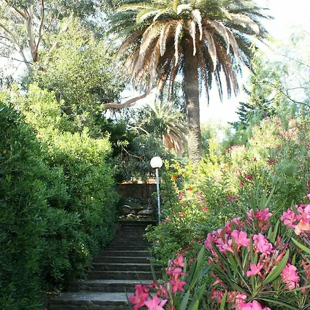 Apartment Club Mmv Le Domaine De La Pinede