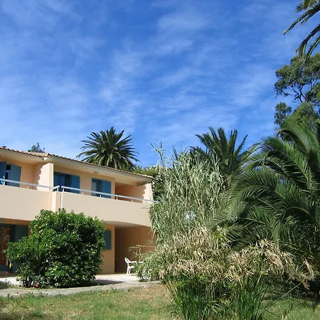 Club Mmv Le Domaine De La Pinede Apartment *